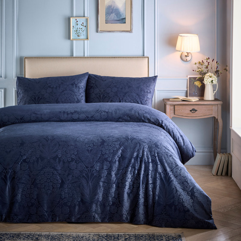 Berkley Polyester Floral Duvet Cover Set with Pillowcases Included, King Duvet Cover + 2 Standard Pillowcases