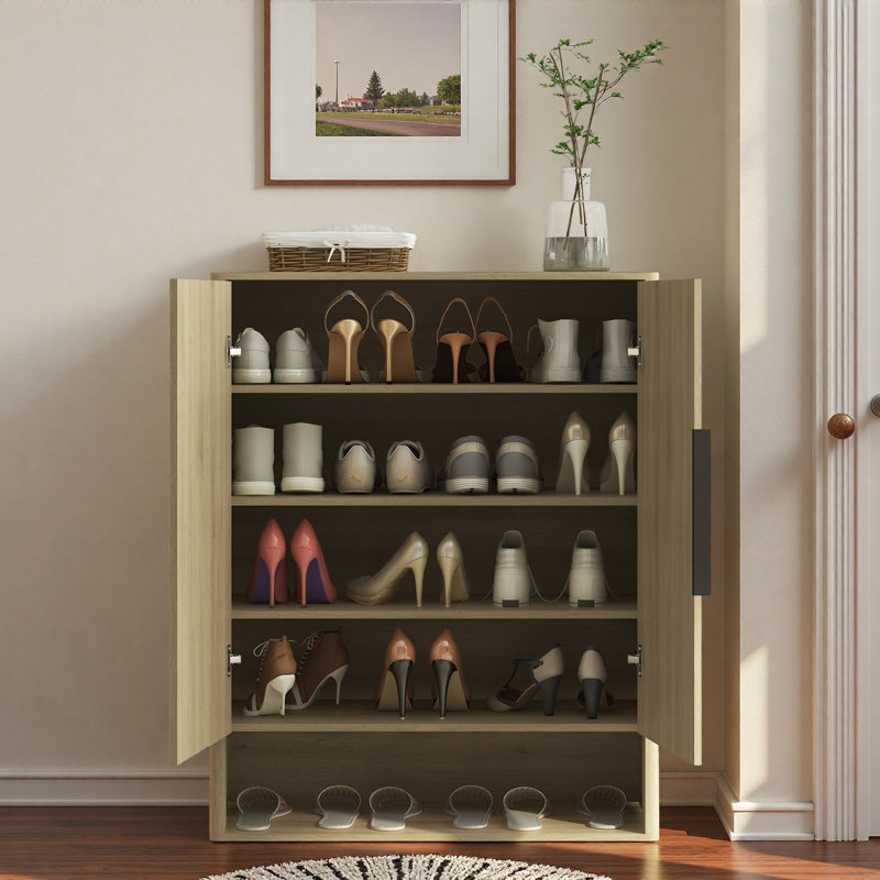 Armoire à chaussures cannelée en bois avec tablette large et tablettes réglables, Naturel