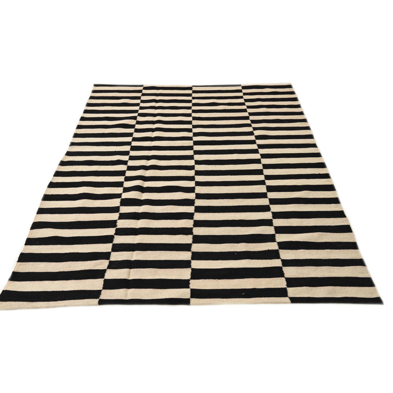 Tapis noir et blanc 5 x 8 Pinkerton