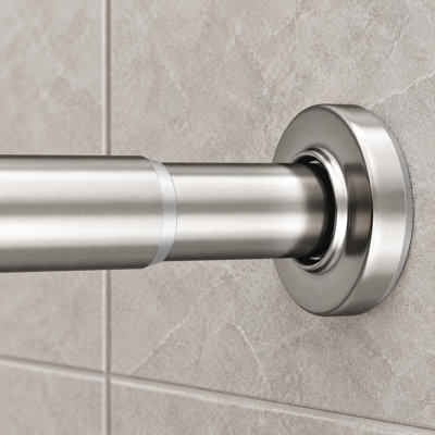 Une tringle de douche à ressort en nickel avec un diamètre de 1 pouce, réglable de 31 à 75 pouces; La tringle de salle de bain robuste et antirouille s'installe sans percer à travers une installation segmentée facile.