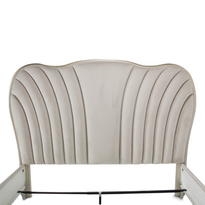London Place Velvet Bed