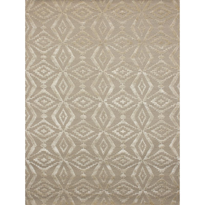 Geometric Area Rug in Light Brown/Ivory