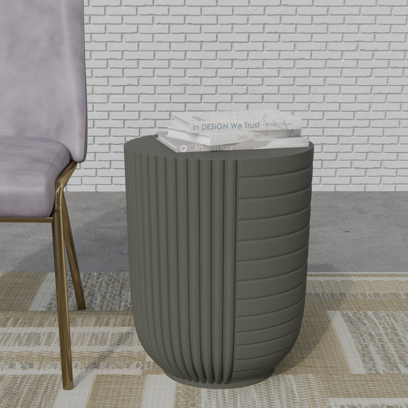 Table de bout d'appoint ovale en fibre de verre surdimensionnée de 14 po Overkamp, Gris vert