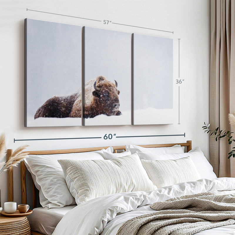 «Snow Bathing Bison», 3 pièces sur toile, H 36 po x l 57 po x P 1,25 po