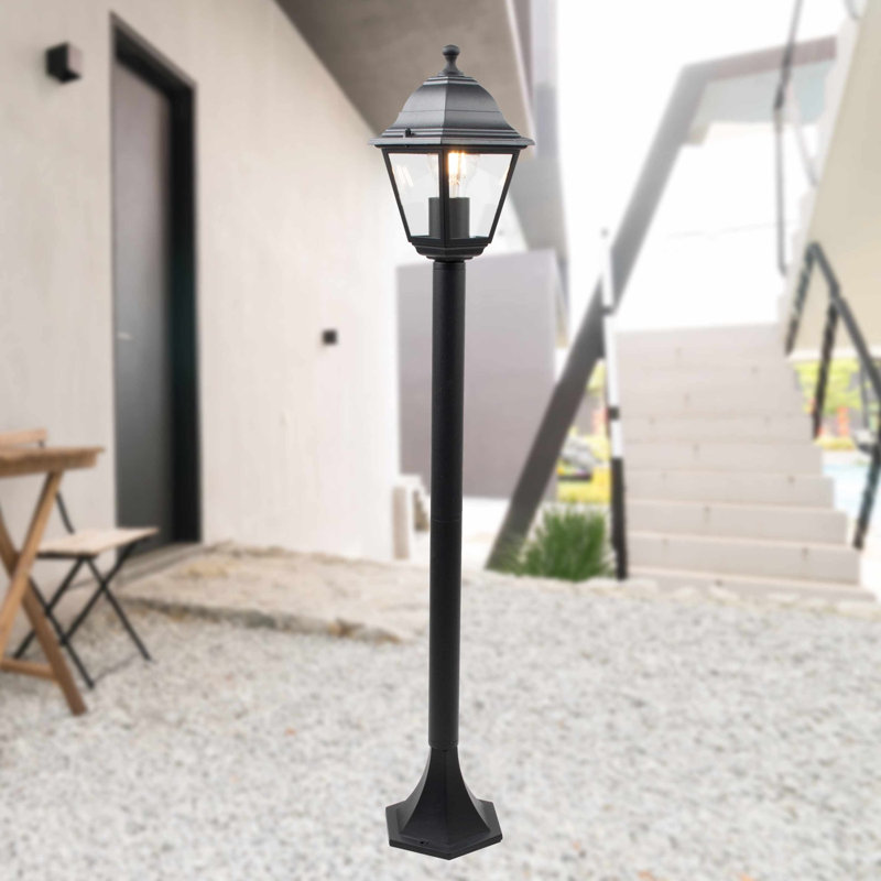 Adylen Lamp Post (Full)