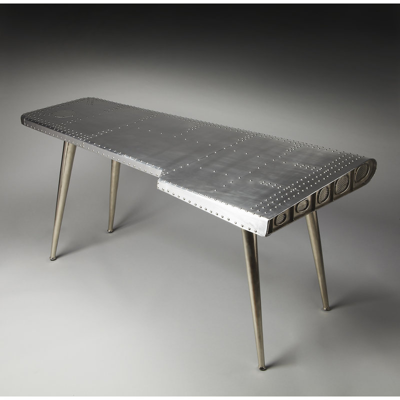 Omarion Novelty Desk