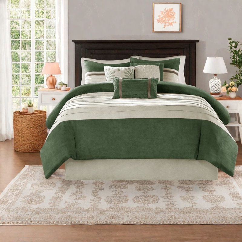 Luxurious Faux Suede Bedding Sets, Green Polyester Comforter, Transitional Charm