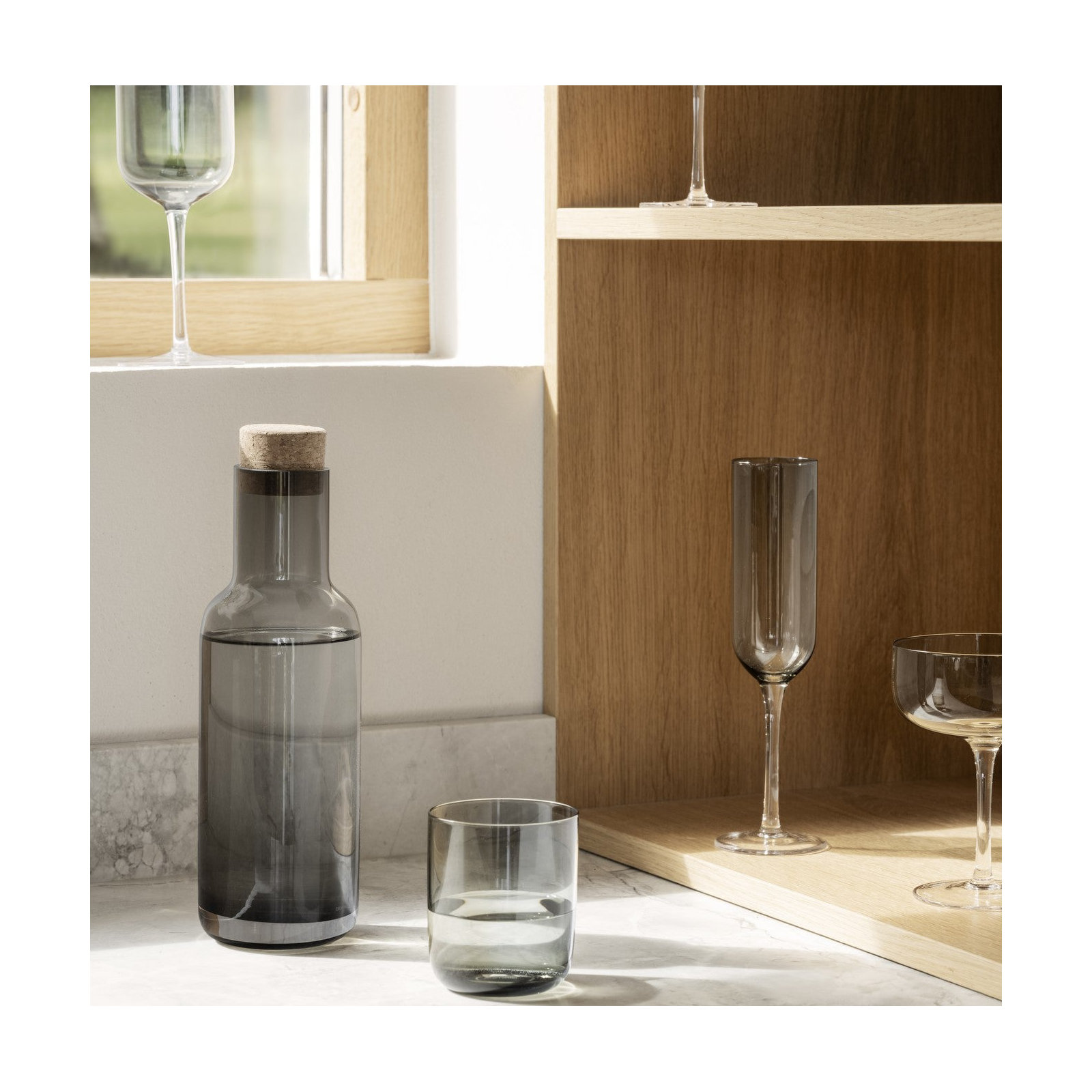 FUUMI Pitcher Carafe Set with Lid, Smoke