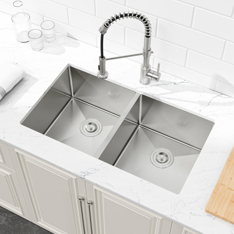Évier de cuisine encastrable 33 po x 19 po en acier inoxydable brossé avec revêtement pour lavabo longue durée 33 po x 19 po pour garder les armoires impeccables et les armoires