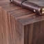 Table basse 16 po x 16 po x 16 po en panneau de fibres à densité moyenne en bois de noyer - design luxueux, décoration parfaite pour le salon.