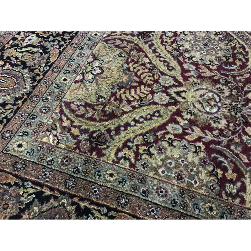 Tapis noir et vin de haute qualité noué à la main