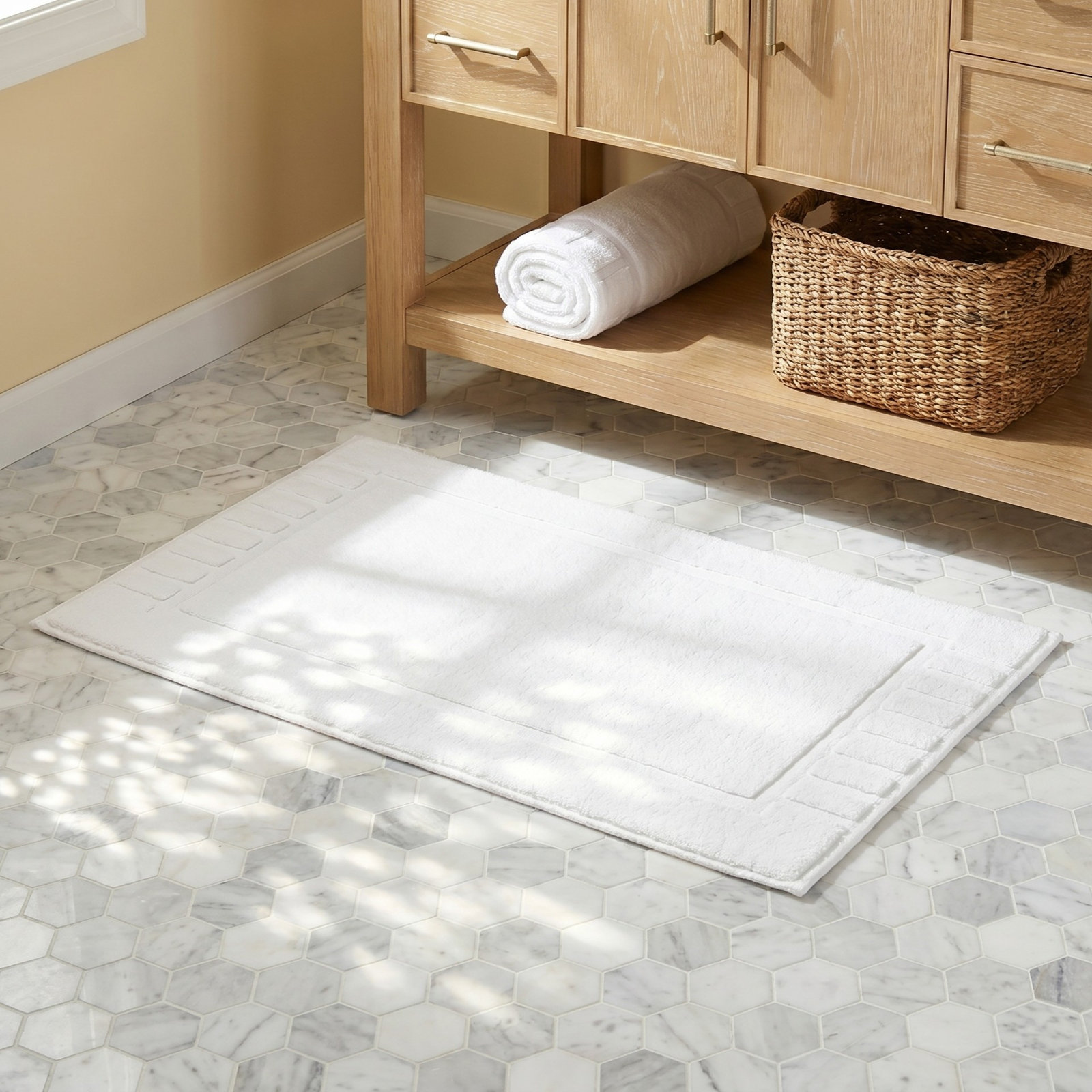 Pardue Cotton Bath Mat, White, Geometric
