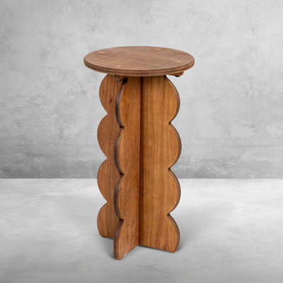 Scalloped Edge Accent Table in Walnut Finish