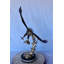 Statue d'aigle en vol portant une proie en bronze - Taille: L 16 po x l 23 po x H 39 po.