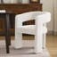 Chaise de salle à manger moderne avec accoudoirs rembourrés, structure en bois massif-4904625