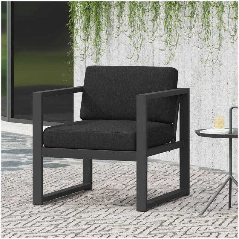 CHAISE CLUB