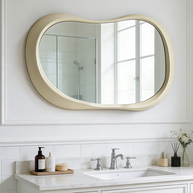 Miroir mural en bois aggloméré Free Form, H 19,69 po x l 31,5 po, Blanc