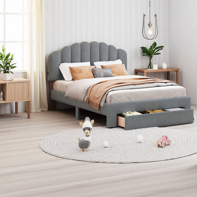 Grand lit plateforme tapissier Teddy, Gris