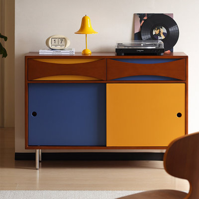 Buffet de style médiéval français