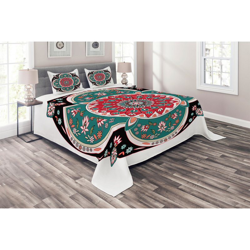 Traditional Polyester Coverlet