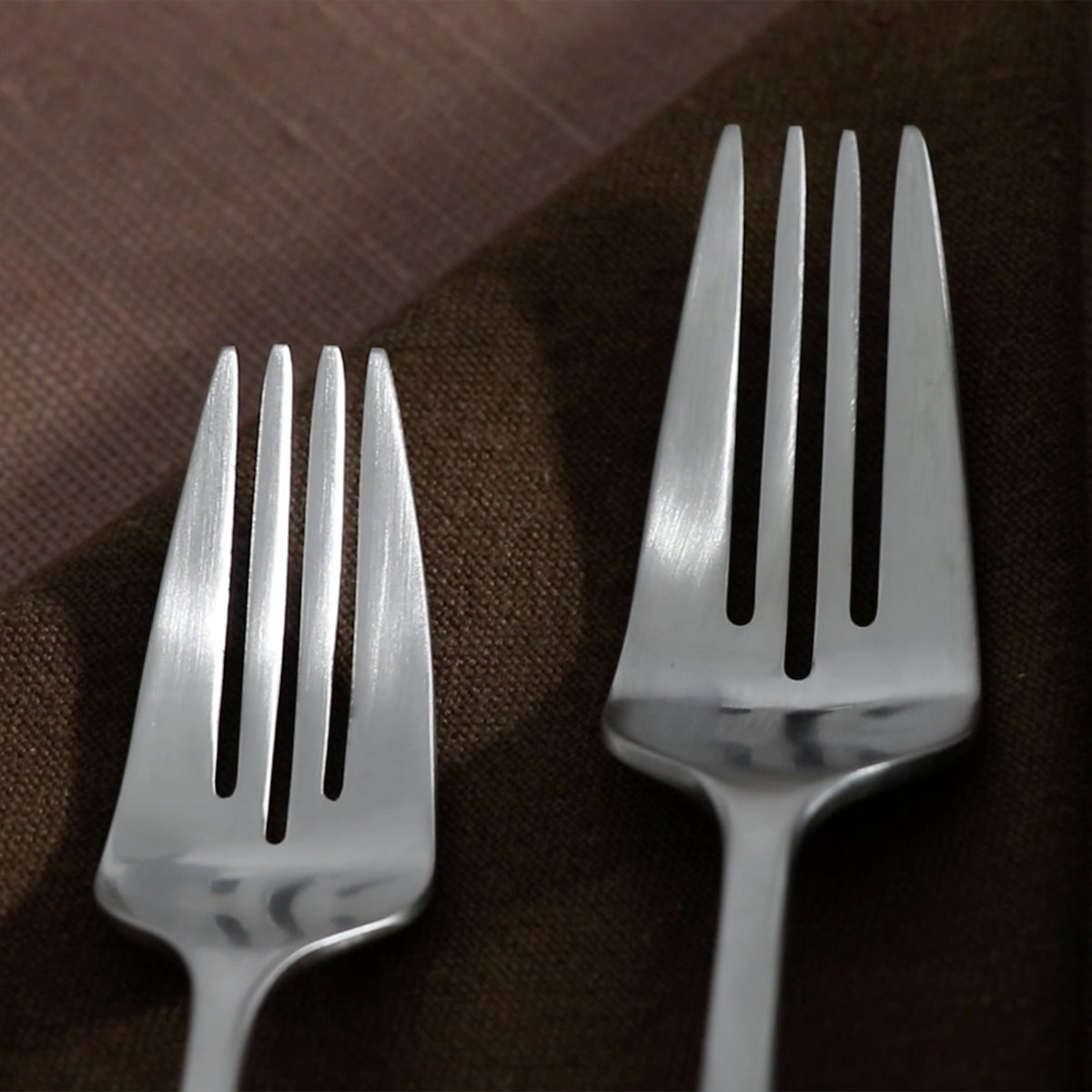 Gourmet Settings Balance 20 Piece Flatware Set, Service for 4 & Reviews ...