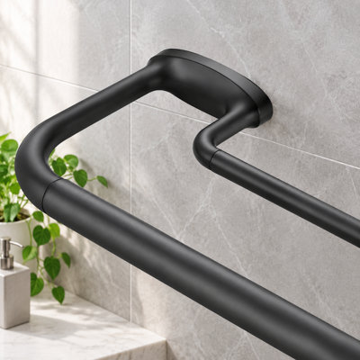 Cette double tringle à rideaux noire enveloppante pour fenêtres s'ajuste de 28 à 56 pouces ; sa conception à assemblage interne utilise une tige avant de 1 pouce et une tringle arrière de 5/8 pouce et comprend des embouts et des supports en aluminium.