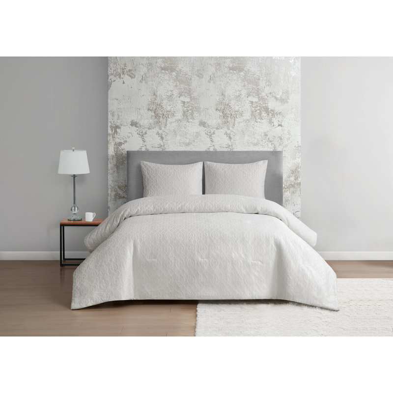 Elaine 3 Piece Comforter Set, Queen Comforter + 2 Shams