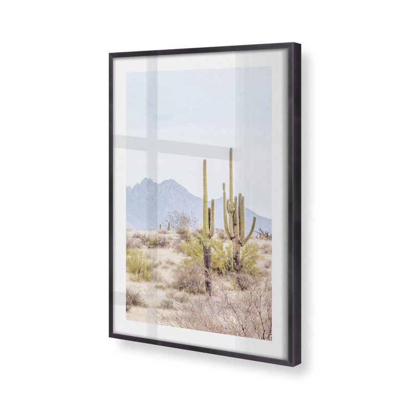Mountain Cactus Scene, impression roulée, Cadre en zinc patiné, H 37,25 po x l 25,25 po x P 1,25 po