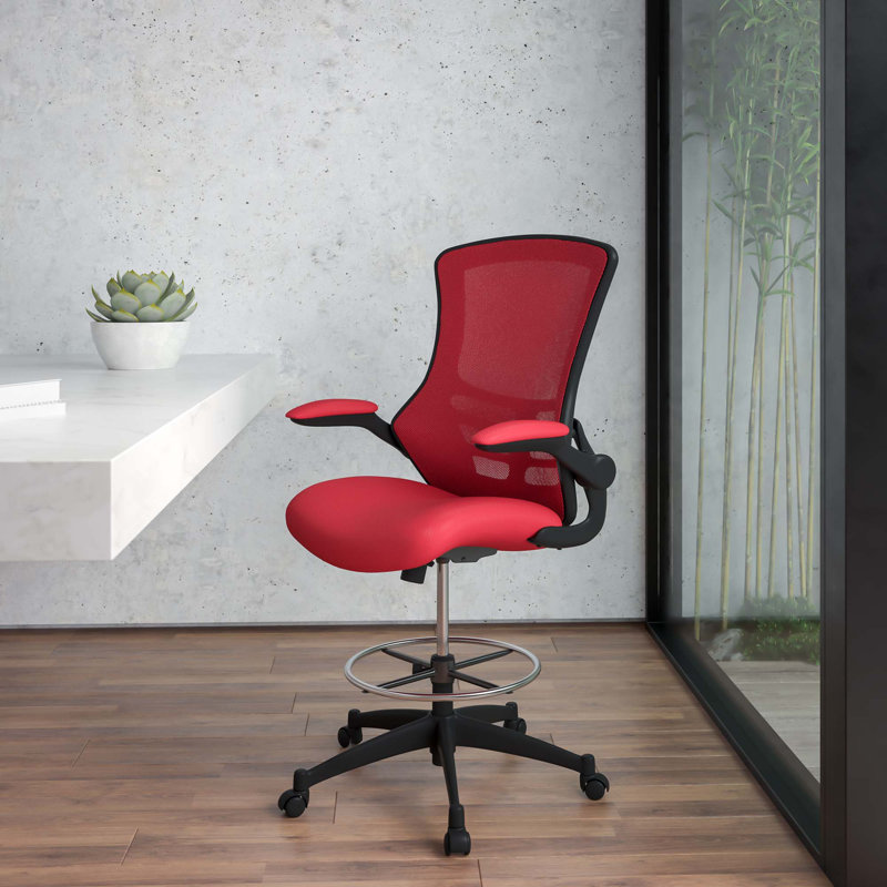 Chaise de dessinateur en polyester / mélange de polyester H 50,75 po x l 24,5 po x P 25,5 po, Rouge