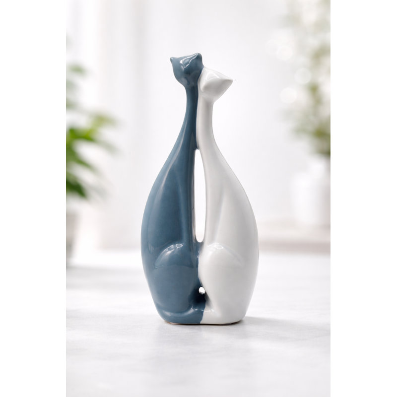 Figurines & Sculptures
