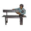 Statue en bronze d'un garçon assis sur un banc de lecture - Dimensions: L 43 po x l 20 po x H 36 po.
