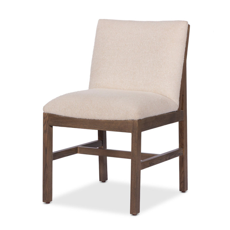 Chaise Labriola