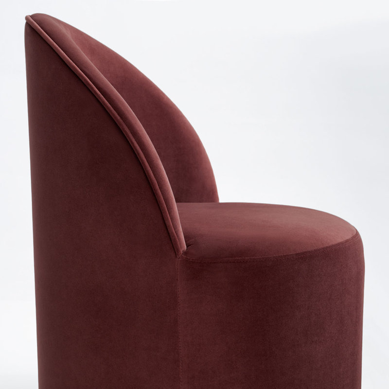 Chaise rembourrée entièrement assemblée en velours avec roulettes cachées (ensemble de 8), Burgundy