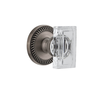 Grandeur Newport Rosette With Carré Crystal Knob