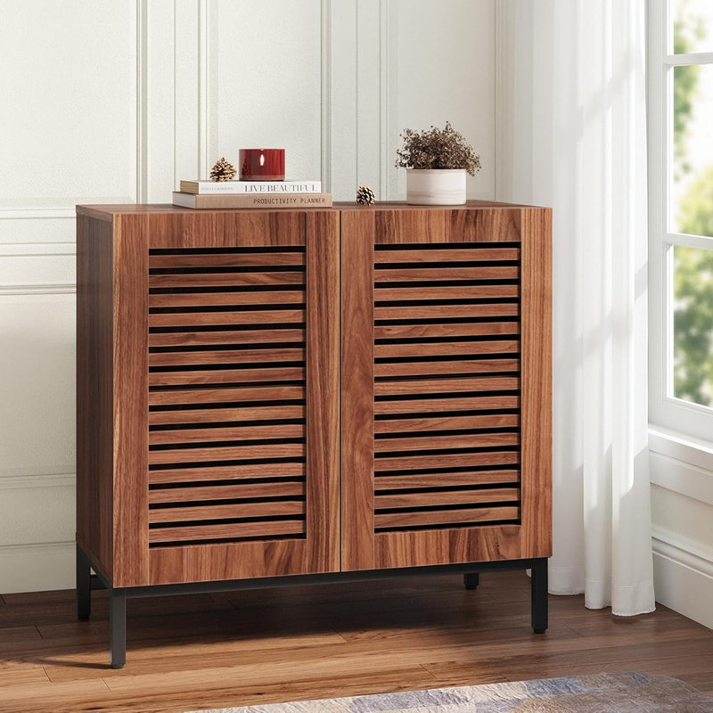 Buffet avec portes à persiennes et tablette réglable - noyer