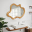 Miroir mural 33,46 "x 22,24" de forme irrégulière avec cadre en bois naturel
