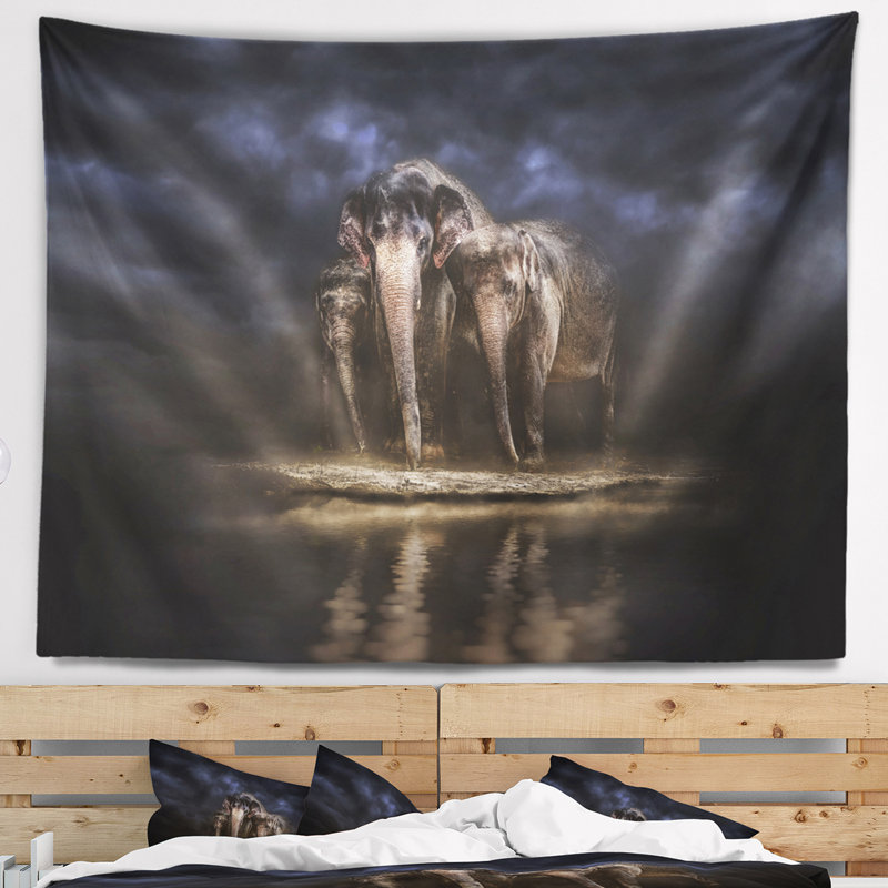 L’eau éléphants d’animaux dans le fleuve tapisserie, H 32 po x l 39 po