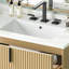 Meuble-lavabo de salle de bain 30 po avec lavabo en céramique, tiroir extensible et esthétique cannelée artisanale pour espaces de chalets modernes. Tiroirs autoportants, mécanisme à fermeture douce. Salles de bain de luxe.