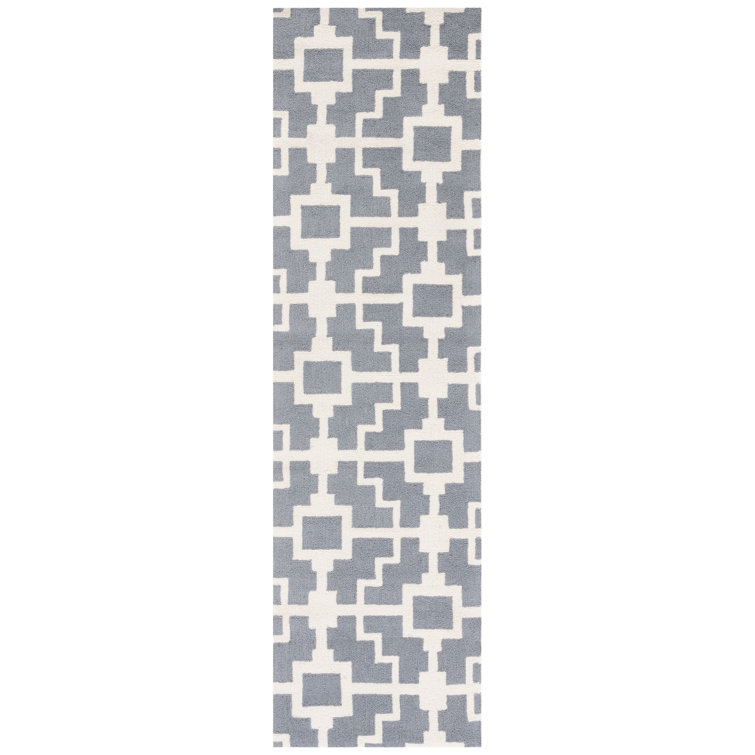 Vannatter Hand Hooked Performance Geometric Rug