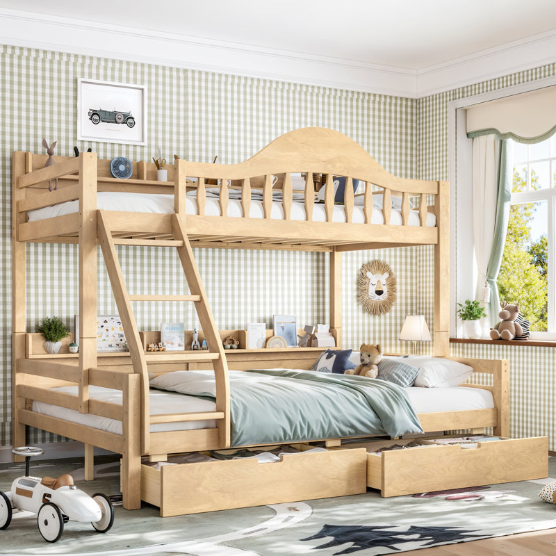 Lit simple superposé au dessus d'un lit double avec tiroirs de rangement, structure en bois massif, garde-corps courbé et tablettes, aucun sommier nécessaire, naturel