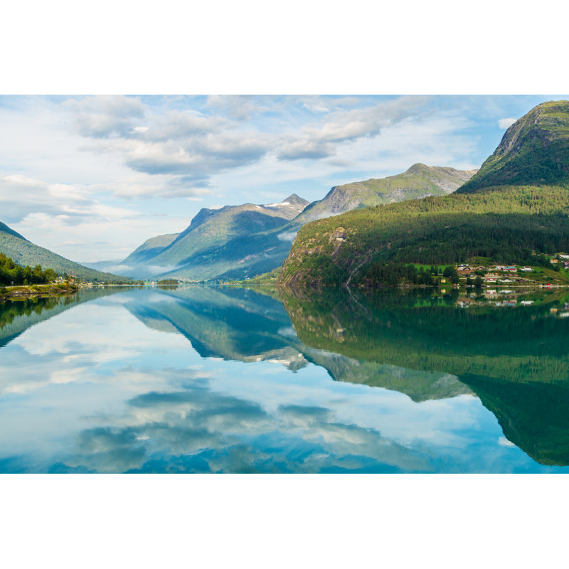 Sea Reflection - Norvège - Photographie sur toile tendue, L 12 po x H 8 po
