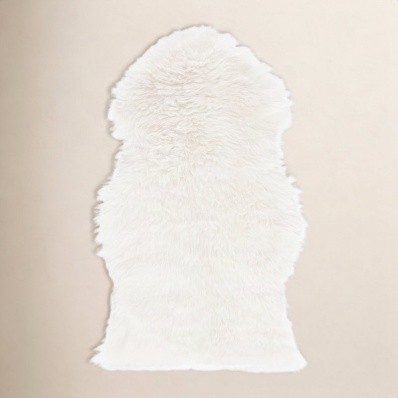 Mera Handmade Sheepskin White Area Rug, RECTANGLE 1'4" x 2'4"