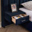 Très grande base de lit tapissier avec velours, rayures verticales, boutons, tête de lit et table de chevet - aucun sommier nécessaire-240859580-240859583