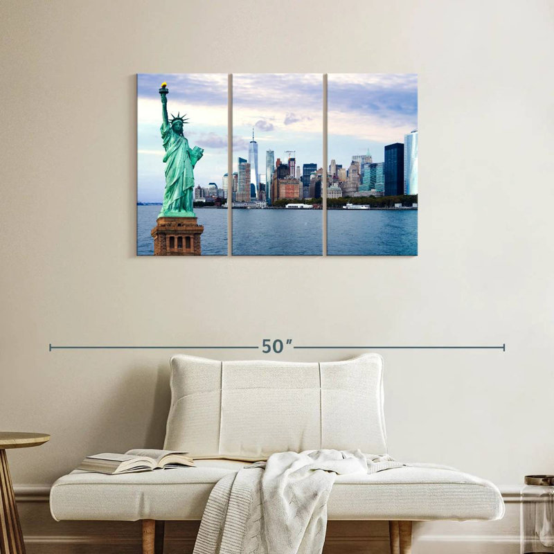 Sebbie NYC Wonders, 24" H x 38" W