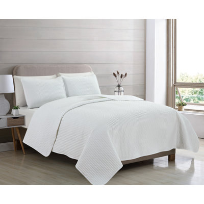 Callie Seersucker 3 Piece Textured Quilt Set