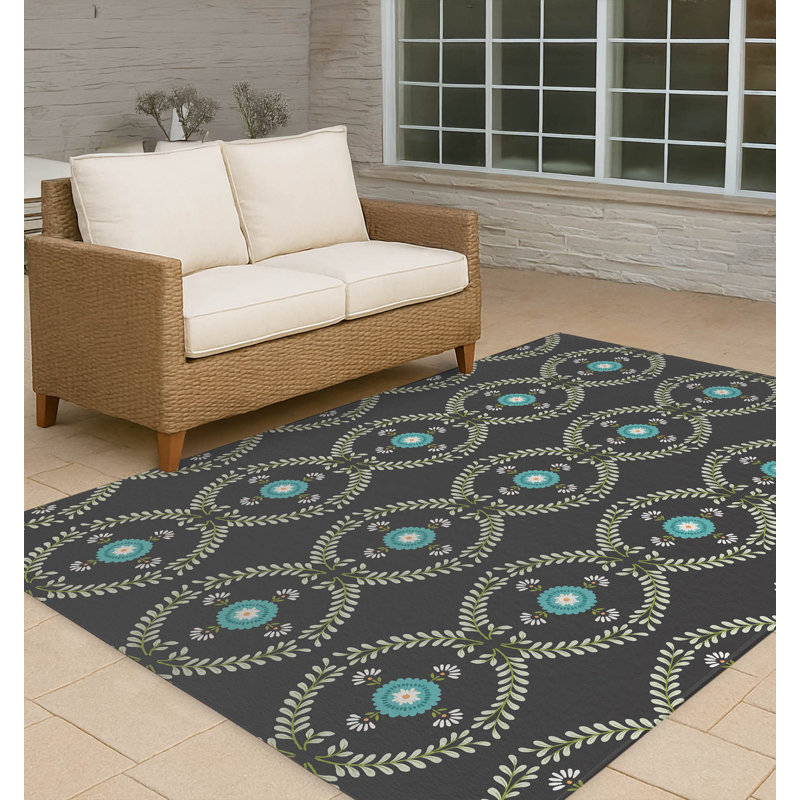 Bree Non Slip Outdoor Rug, Rectangle 5' x 7'
