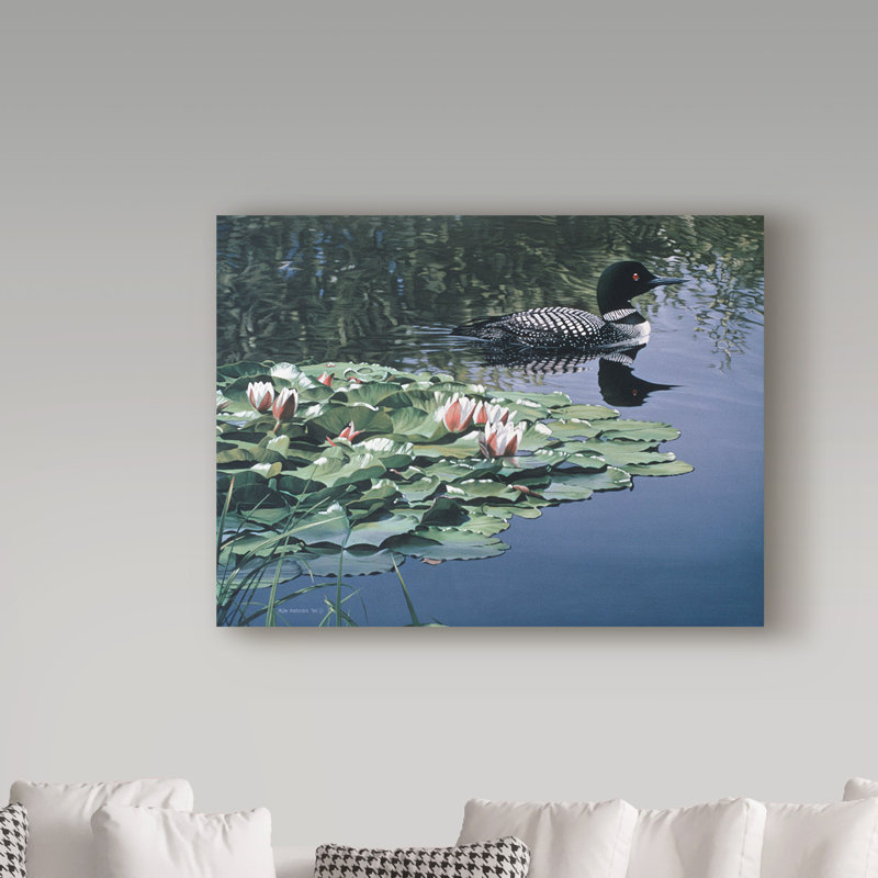 «Loon and Lilies» par Etelca, impression sur toile tendue, H 14 po x l 19 po x P 2 po