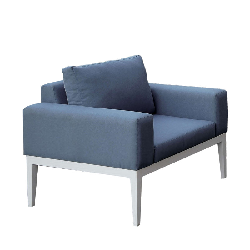 Chaise de patio avec coussins