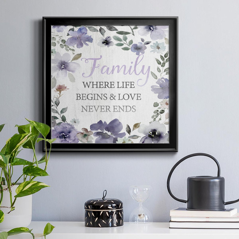 «Lavender Family», art textuel sur toile, H 17,5 po x l 17,5 po x P 1,5 po, Toile noire