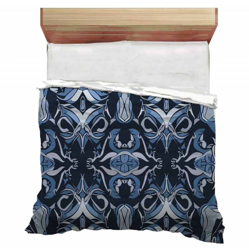 Symmetrical Art Microfiber / Polyester Comforter, Queen Comforter